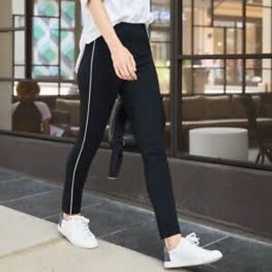 SPANX the Perfect Pant Ankle Piped Skinny Classic Black Size M